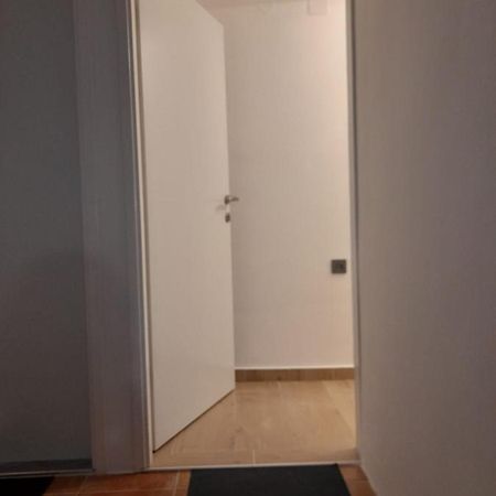 Apartman Sa Lodom 2+2 Appartamento Pirovac Esterno foto
