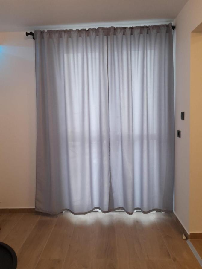 Apartman Sa Lodom 2+2 Appartamento Pirovac Esterno foto